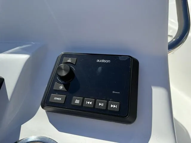 Slide: The Image of Sea Pro 210 Bay 2025 - 19