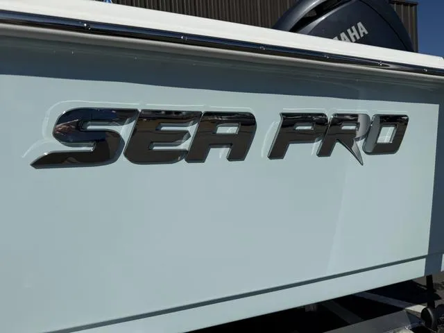 Slide: The Image of Sea Pro 210 Bay 2025 - 23