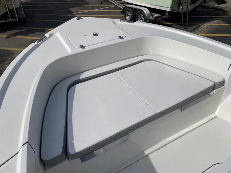 Slide: The Image of Parker Marine 18SE 2025 - 5