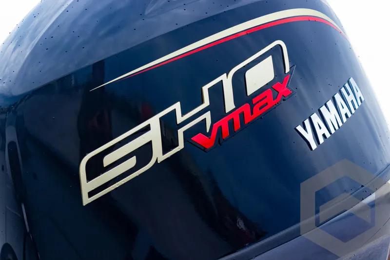 Slide: The Image of Yamaha SHO VMAX engine on 2025 G3 Sportsman 1810 boat. - 10