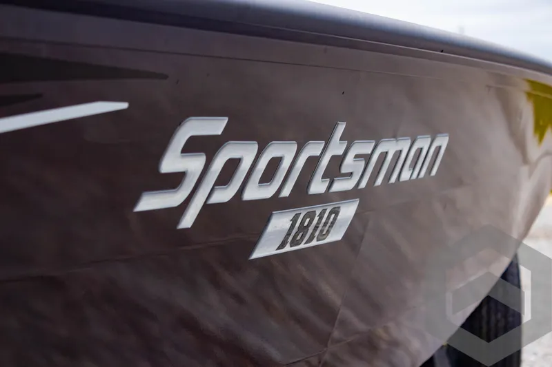 Slide: The Image of 2025 G3 Sportsman 1810 boat logo on side view. - 14
