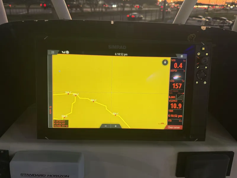 Slide: The Image of Blackjack 224 Bay Center Console 2013 - 12