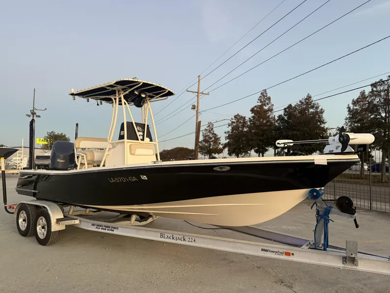 Slide: The Image of Blackjack 224 Bay Center Console 2013 - 5