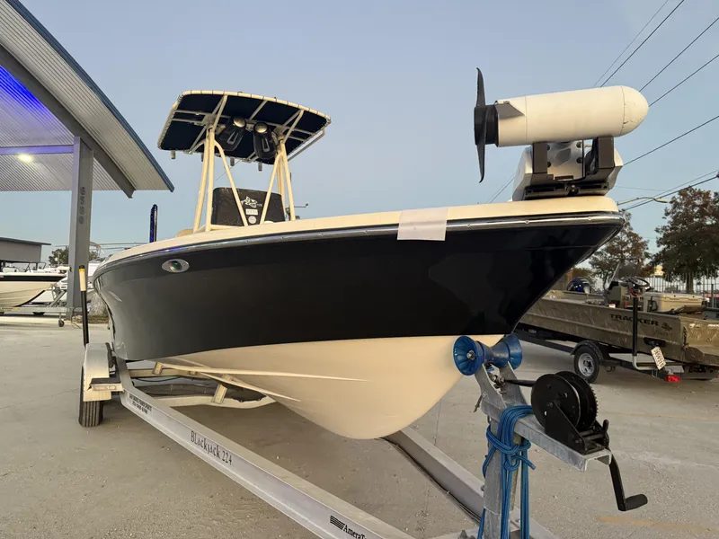 Slide: The Image of Blackjack 224 Bay Center Console 2013 - 9