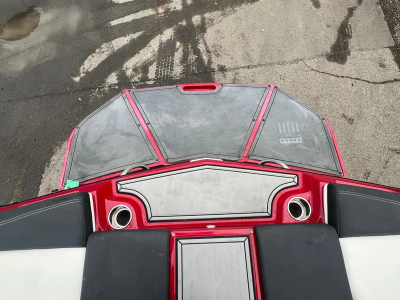 Slide: The Image of MasterCraft XT23 2017 - 10