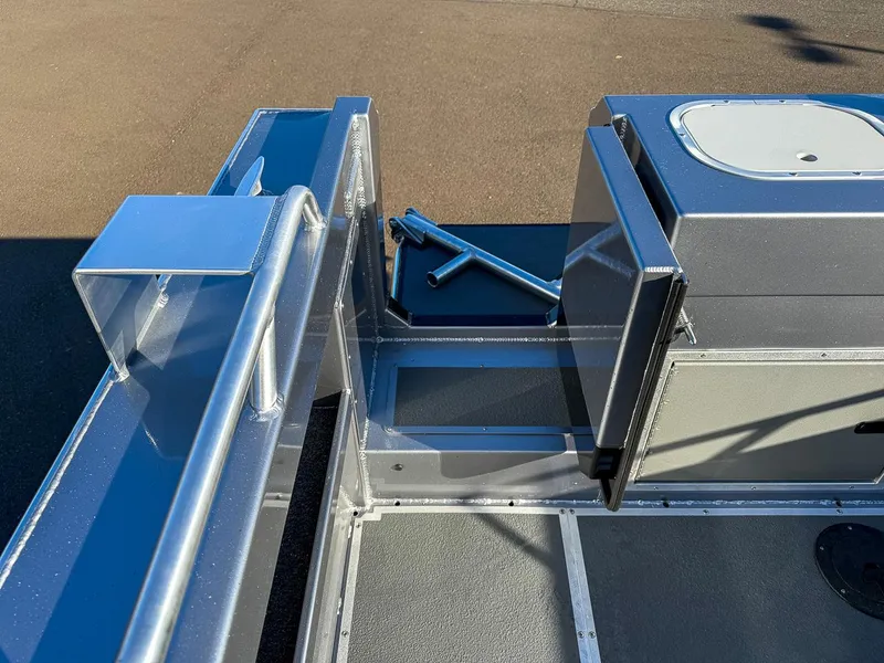 Slide: The Image of North River 23' Seahawk 2026 - 17