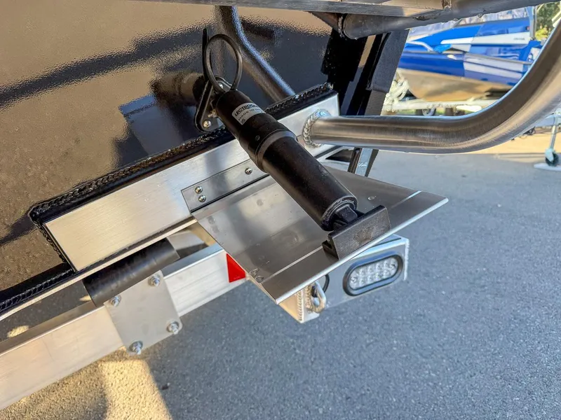 Slide: The Image of North River 23' Seahawk 2026 - 19