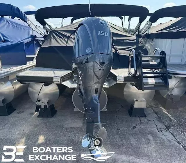 Slide: The Image of 2025 Bennington 22MSBSE pontoon boat with 150 HP outboard motor at Boaters Exchange. - 3