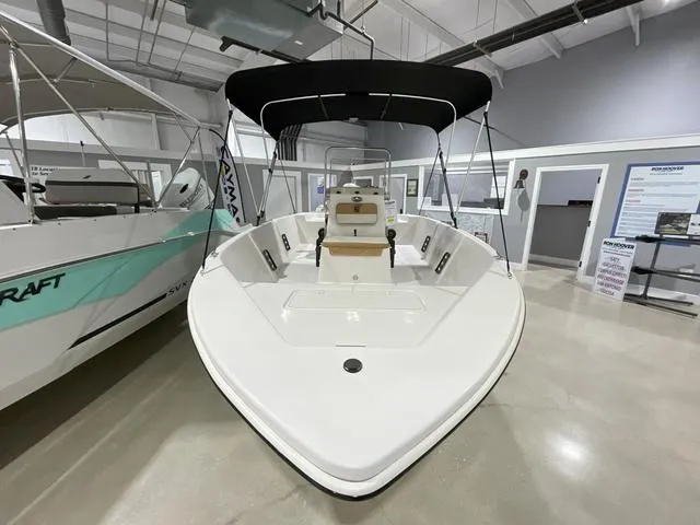 Slide: The Image of Sea Chaser EV180 Sea Skiff 2025 - 4