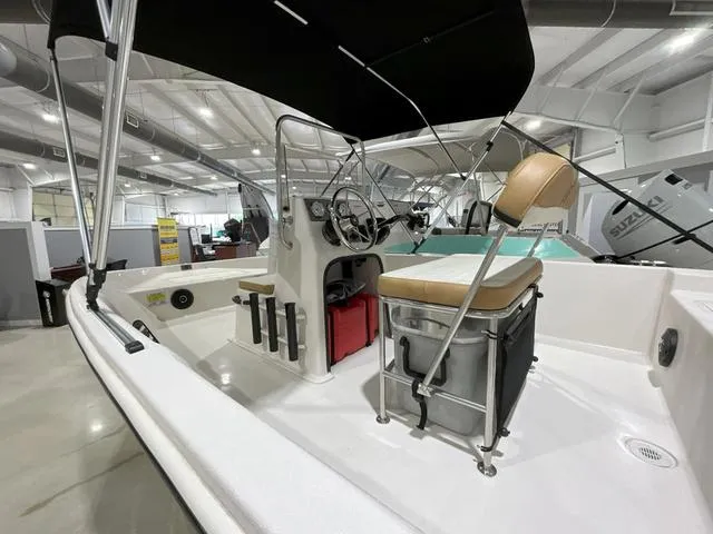 Slide: The Image of Sea Chaser EV180 Sea Skiff 2025 - 8
