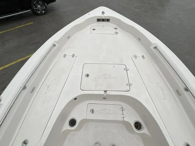 Slide: The Image of Sea Chaser 23 LX 2025 - 13