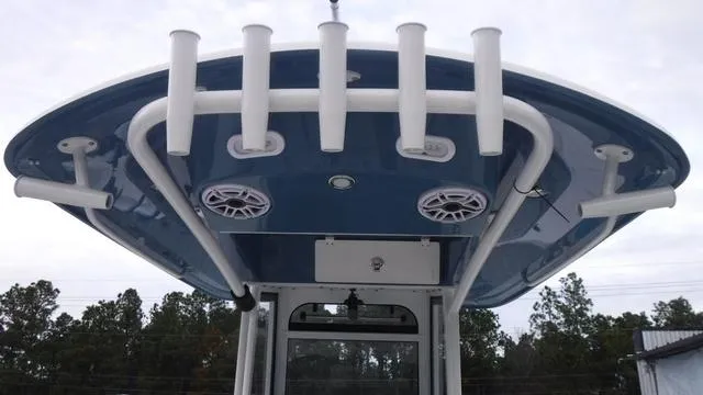 Slide: The Image of Cobia 265 CC 2025 - 18