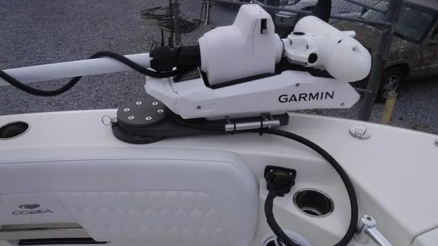 Slide: The Image of Cobia 265 CC 2025 - 24