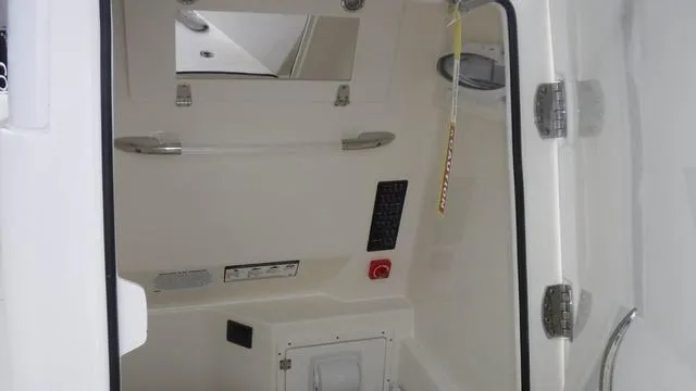 Slide: The Image of Cobia 265 CC 2025 - 32