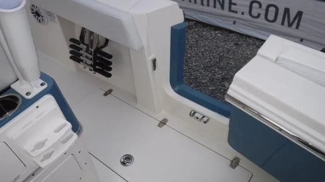 Slide: The Image of Cobia 265 CC 2025 - 39