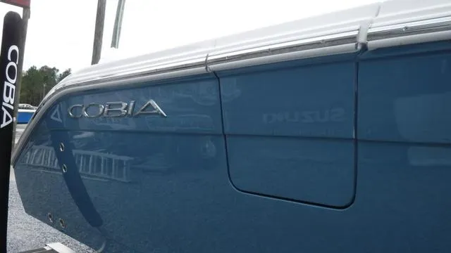 Slide: The Image of Cobia 265 CC 2025 - 8