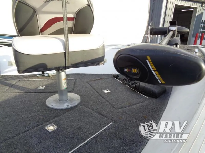 Slide: The Image of Starfire 160 boat interior with seat and trolling motor, 1999 model. - 8