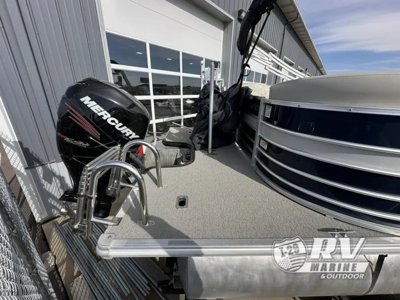 Slide: The Image of 2018 Mirage 8522 pontoon boat with Mercury outboard motor at RV Marine & Outdoor. - 6