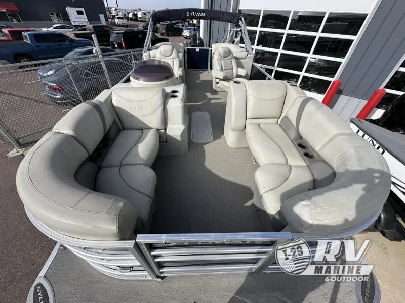 Slide: The Image of 2018 Mirage 8522 pontoon boat with spacious seating and modern design at RV Marine & Outdoor. - 7