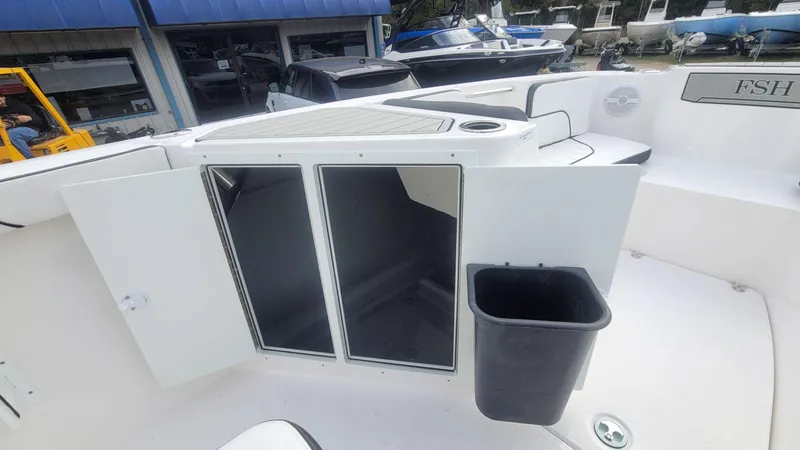 Slide: The Image of Yamaha 222 FSH Sport 2025 - 15