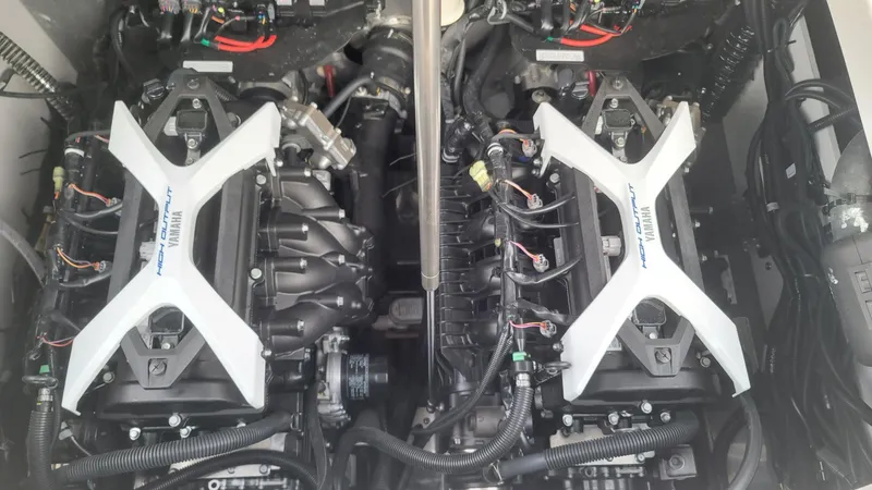 Slide: The Image of Yamaha 222 FSH Sport 2025 - 19