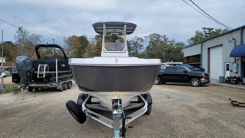 Slide: The Image of Yamaha 222 FSH Sport 2025 - 3