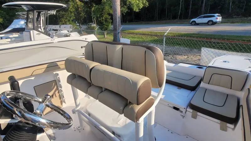 Slide: The Image of Yamaha 252 FSH Sport 2025 - 11