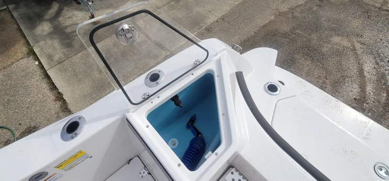 Slide: The Image of Yamaha 220 FSH Sport 2025 - 10