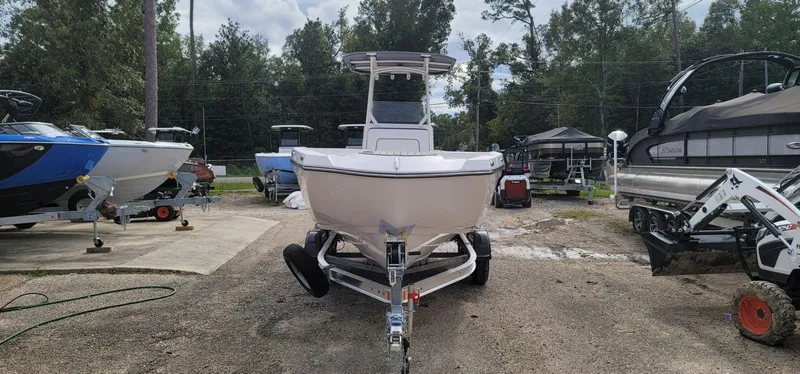 Slide: The Image of Yamaha 220 FSH Sport 2025 - 3