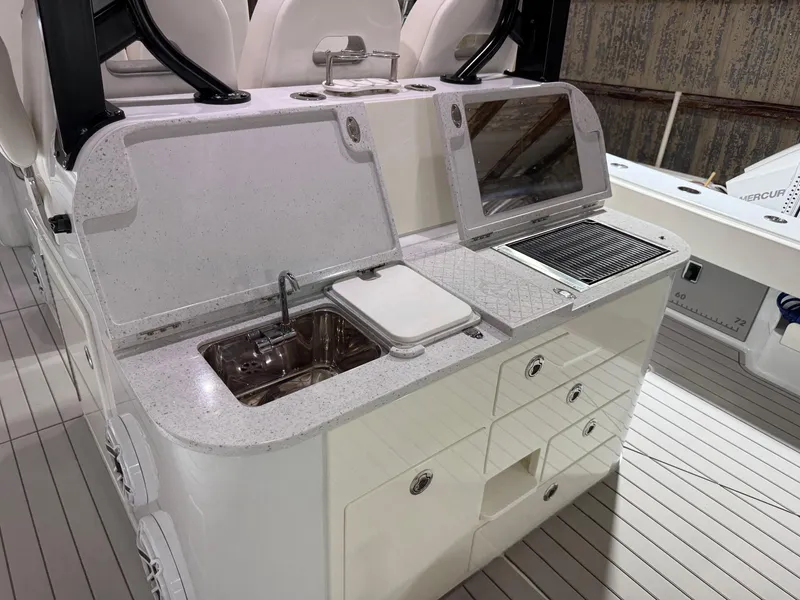 Slide: The Image of Freeman 47 Maiden America - Exterior Cockpit - 10