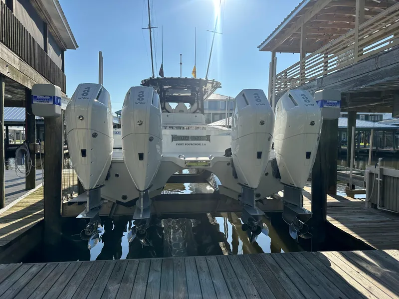 Slide: The Image of Freeman 47 Maiden America - Exterior Engines - 20