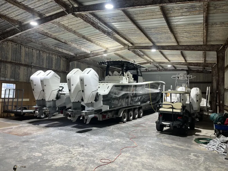 Slide: The Image of Freeman 47 Maiden America - Exterior Engines - 27