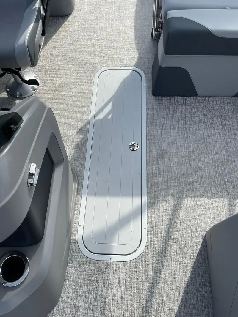 Slide: The Image of 2025 Avalon LSZ Quad Lounger Shift interior with sleek seating and modern flooring. - 11