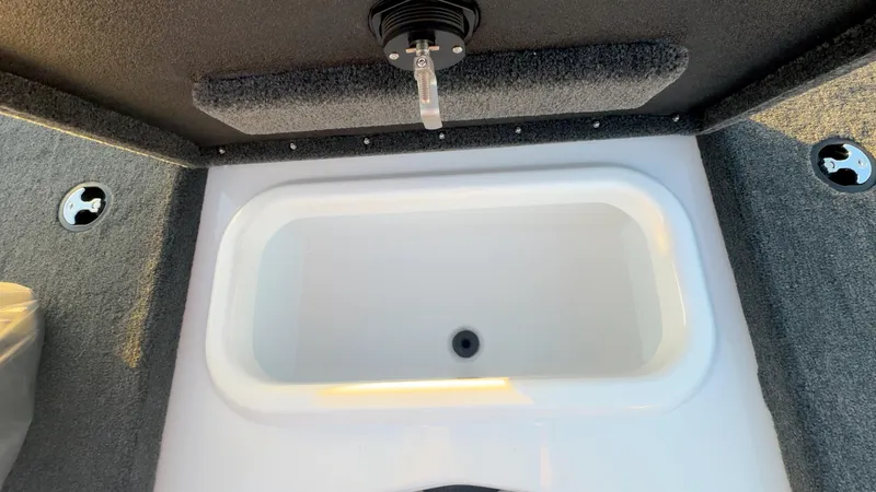 Slide: The Image of 2025 Skeeter ZX150 - 14