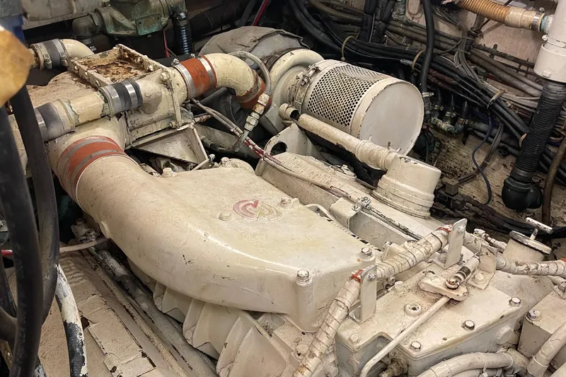 Slide: The Image of Hatteras 53 Extended Deckhouse Motor Yacht 1984 - 52