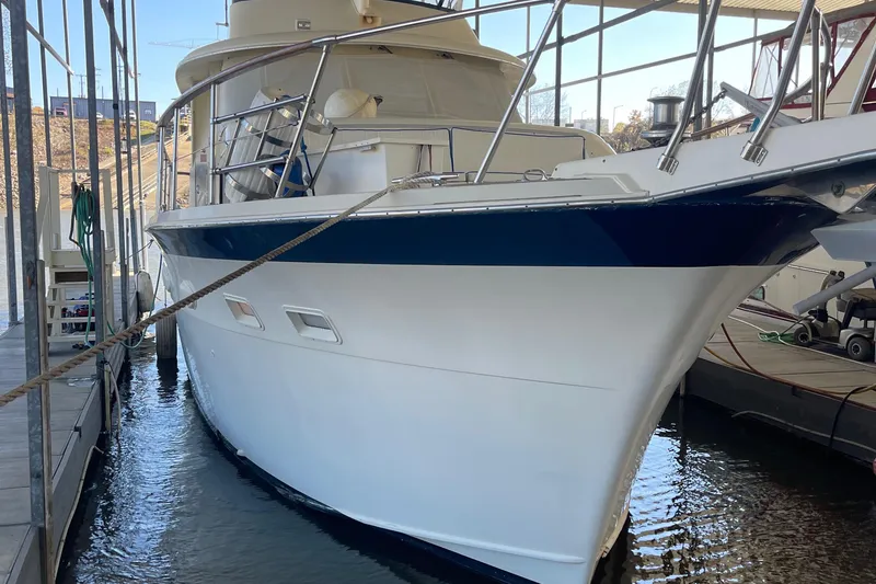 Slide: The Image of Hatteras 53 Extended Deckhouse Motor Yacht 1984 - 72