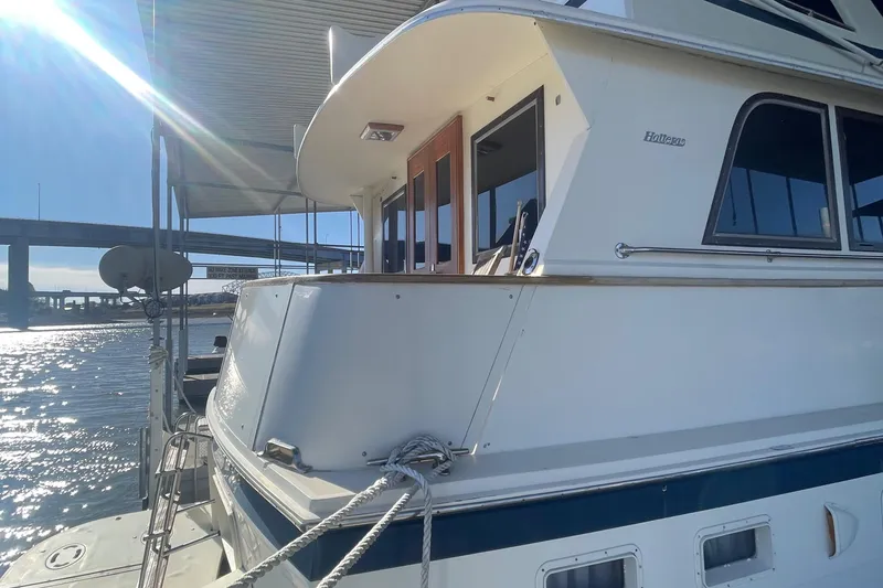 Slide: The Image of Hatteras 53 Extended Deckhouse Motor Yacht 1984 - 76