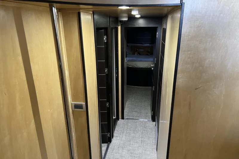 Slide: The Image of Azimut 68S 2007 - 94