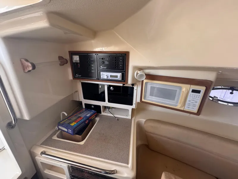 Slide: The Image of Scout 280 Abaco 2004 - 12