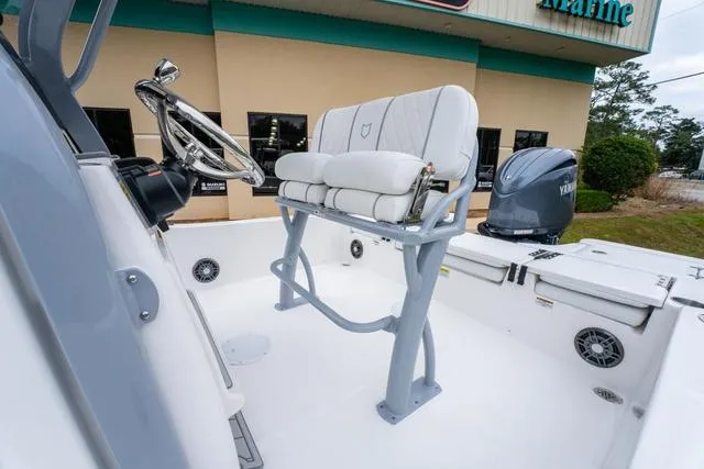 Slide: The Image of Sea Fox 231 Bay Fox 2025 - 14