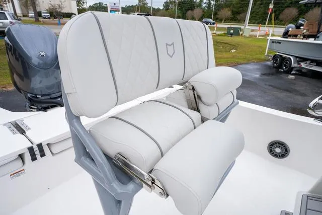 Slide: The Image of Sea Fox 231 Bay Fox 2025 - 16