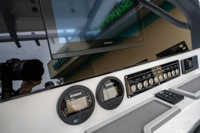 Slide: The Image of Sea Fox 231 Bay Fox 2025 - 19