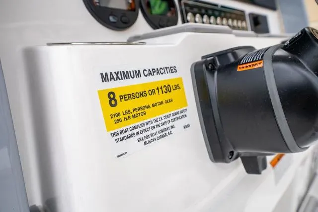 Slide: The Image of Sea Fox 231 Bay Fox 2025 - 21