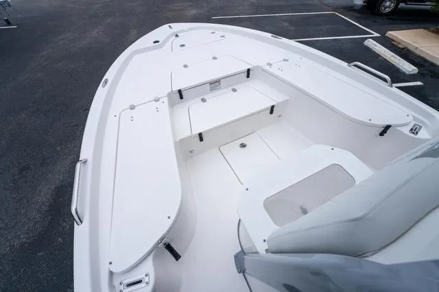 Slide: The Image of Sea Fox 231 Bay Fox 2025 - 24