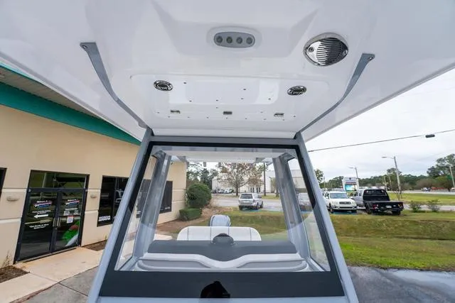 Slide: The Image of Sea Fox 231 Bay Fox 2025 - 28