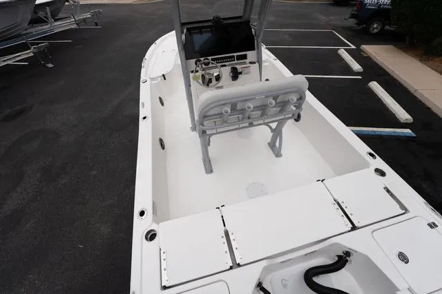 Slide: The Image of Sea Fox 231 Bay Fox 2025 - 30