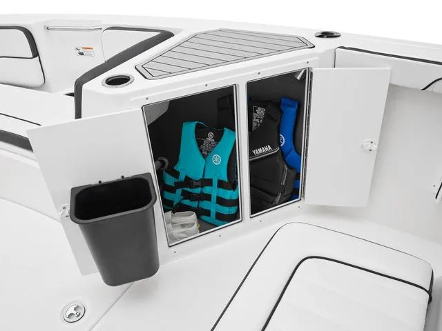 Slide: The Image of Yamaha 222 FSH Sport 2025 - 13