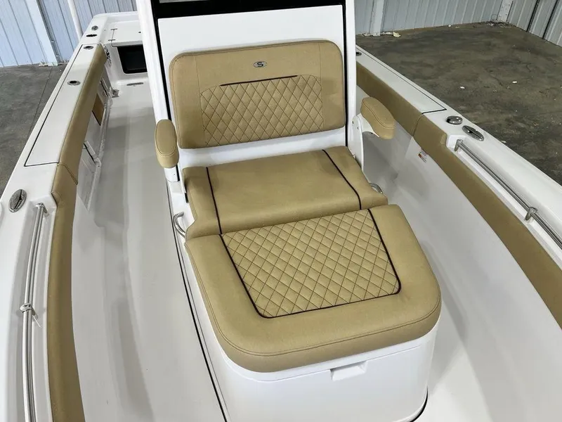 Slide: The Image of 2025 Sportsman Masters 247OE Bay Boat deck with Garmin trolling motor. - 7