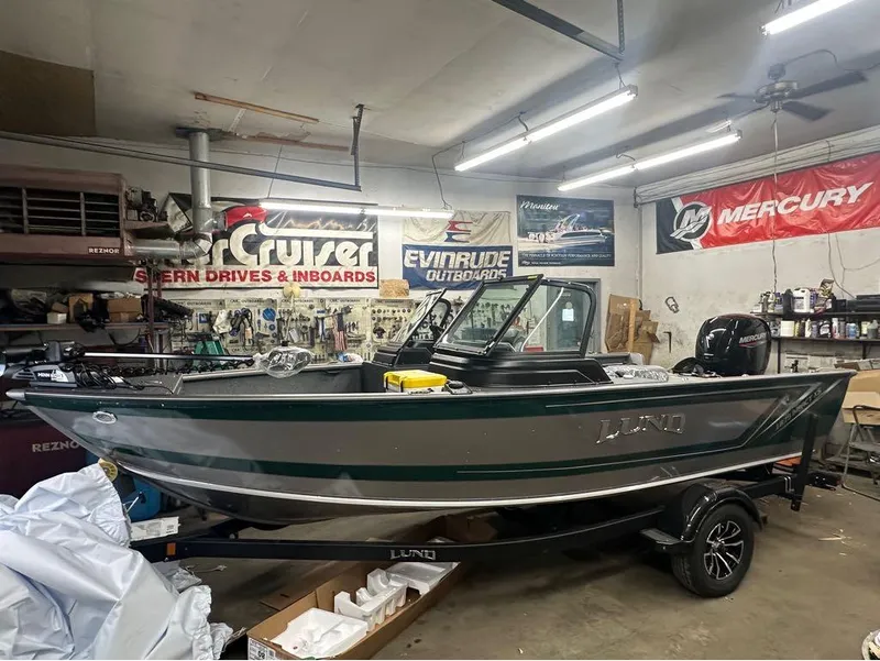 The Image of Lund Impact XS 1875 Sport 2025 - 1