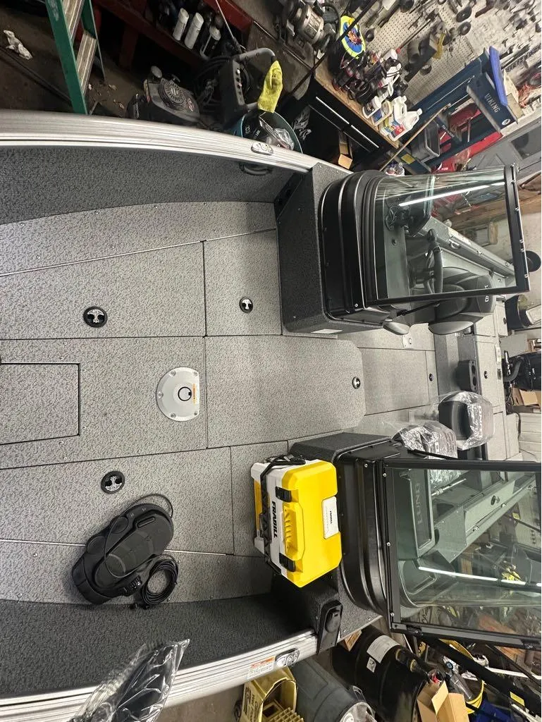 Slide: The Image of Lund Impact XS 1875 Sport 2025 - 22